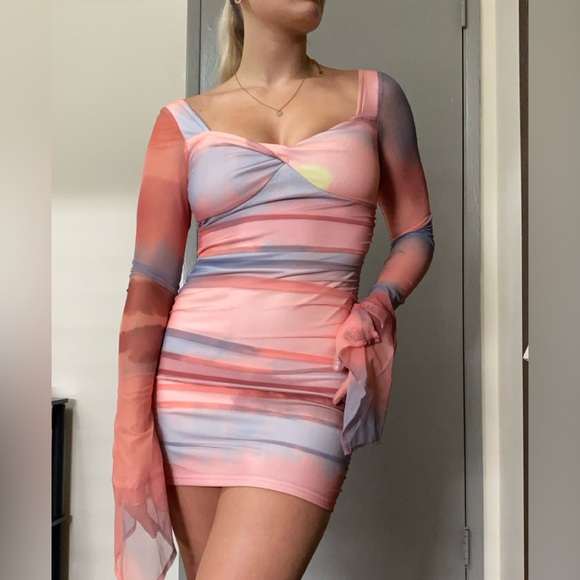 Long Sleeve Ruched Multicolour Mini Dress - Picture 3 of 9